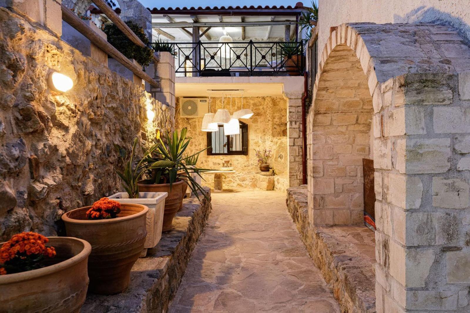 Antonia'S Stonebuilt Mansion With A Private Pool Arménoi Exterior foto